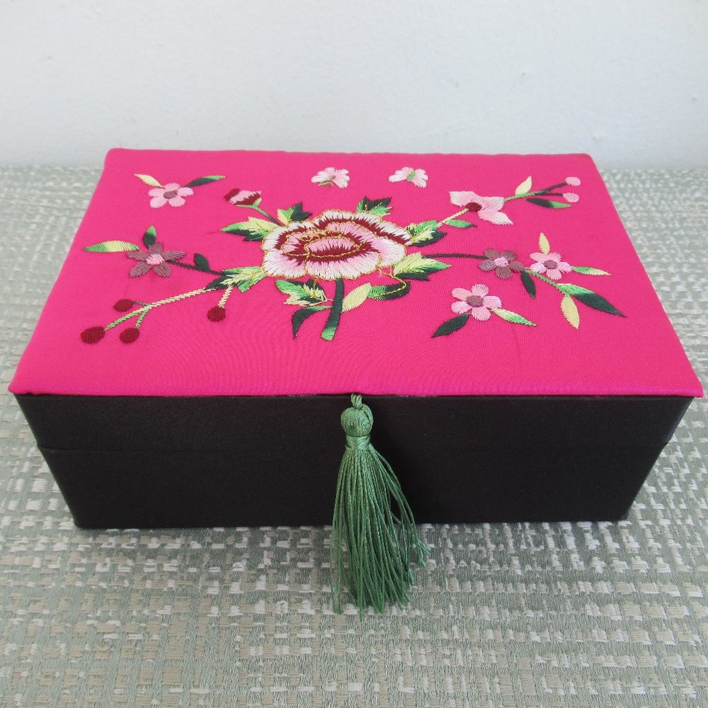 Organizer Box Jewelry w Mirror Jewelry Case Floral Embroidered Satin Texture New